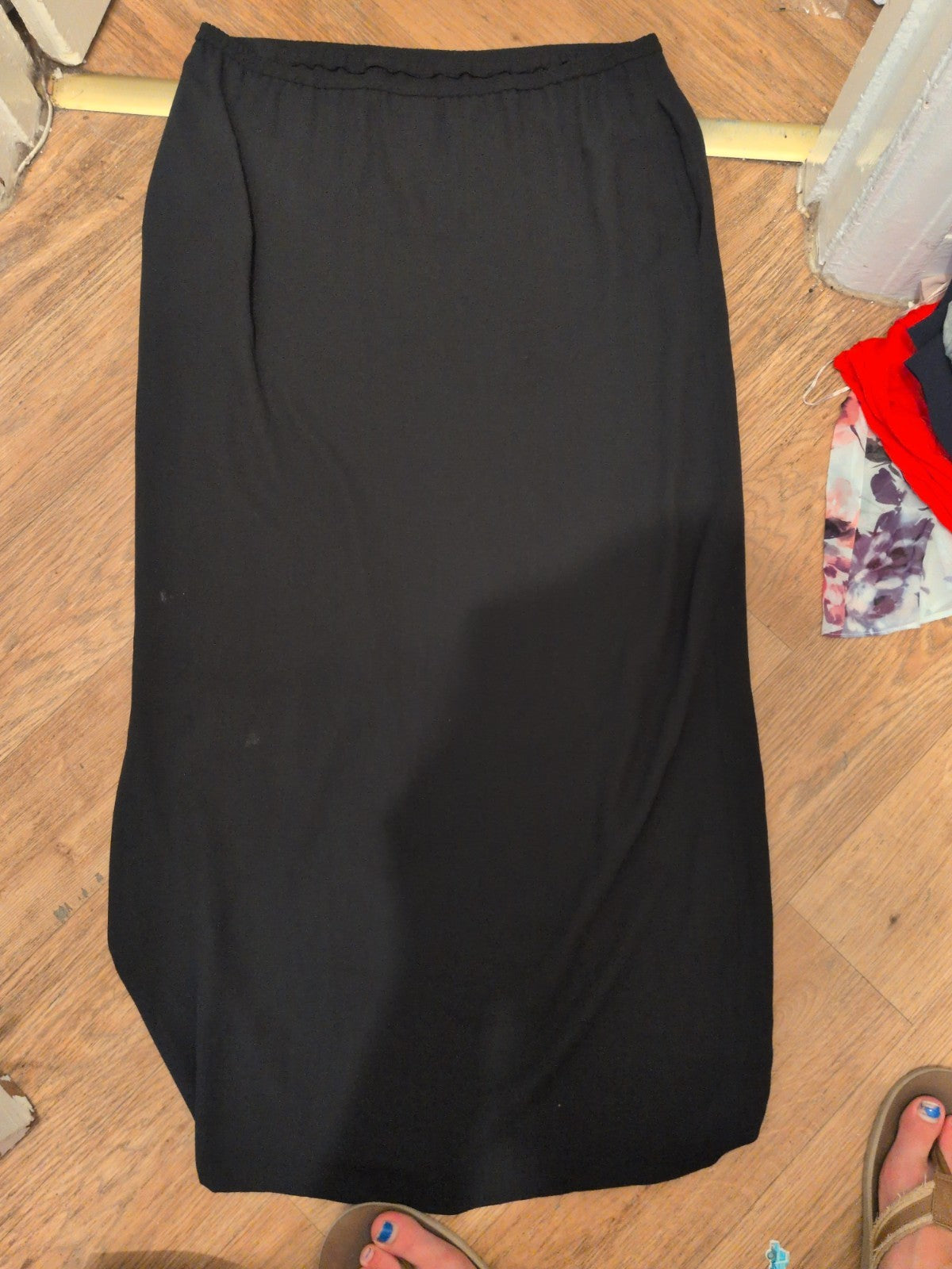 Frank Usher 42(20) Black Slight Elasticated Long Length Skirt