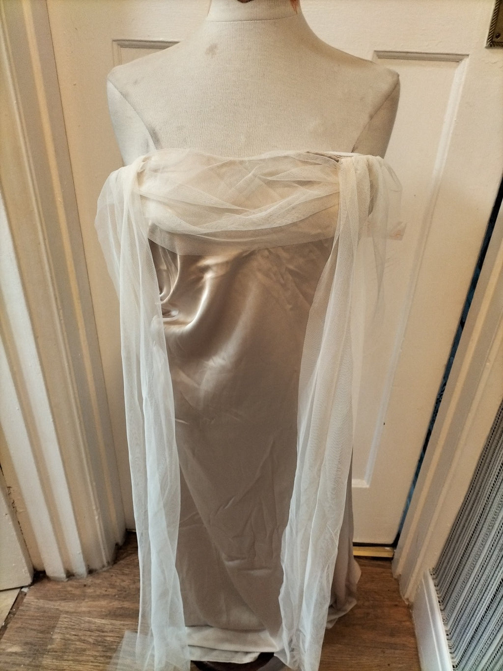 Ladies Shein Size Large Beige/Light Brown Long Length Dress