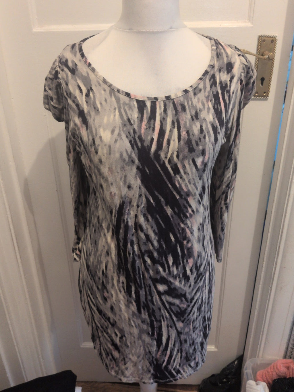 Next 16 Grey White Black Long Sleeved Blouse