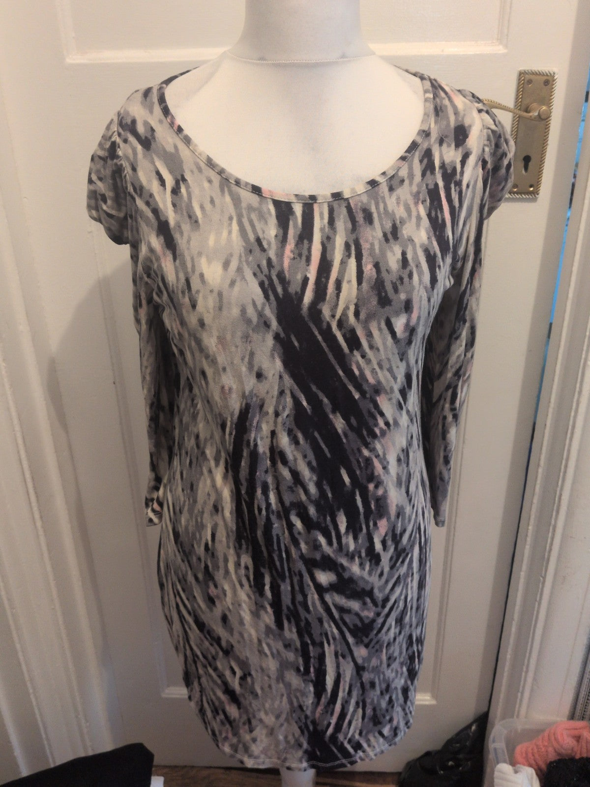 Next 16 Grey White Black Long Sleeved Blouse