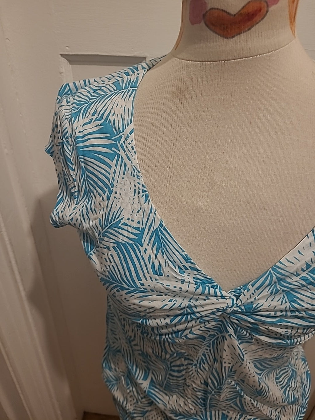 Ladies Laura Ashley Size 12 Turquoise/White Short Sleeved Tshirt