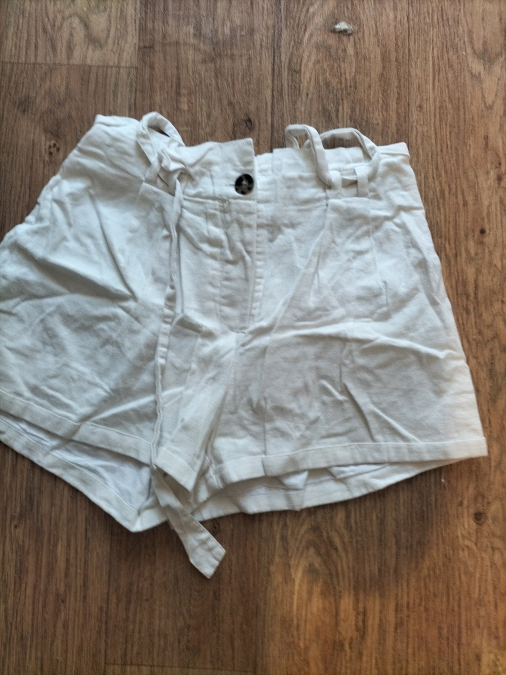Ladies Primark Size 10 Ivory Shorts