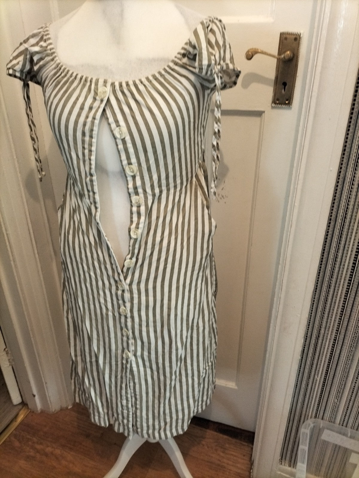 Ladies Miss Selfridge Size 10 Green And White Striped Buttoned Dress Sleeveless