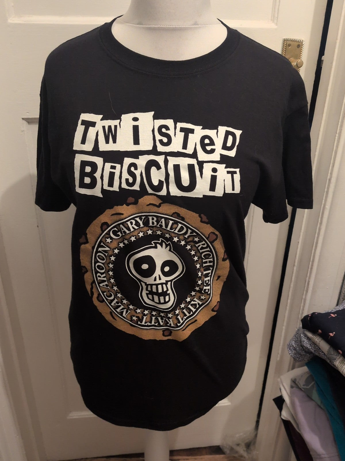 Gildan Medium Black Twisted Biscuit Short Sleeve T-shirt