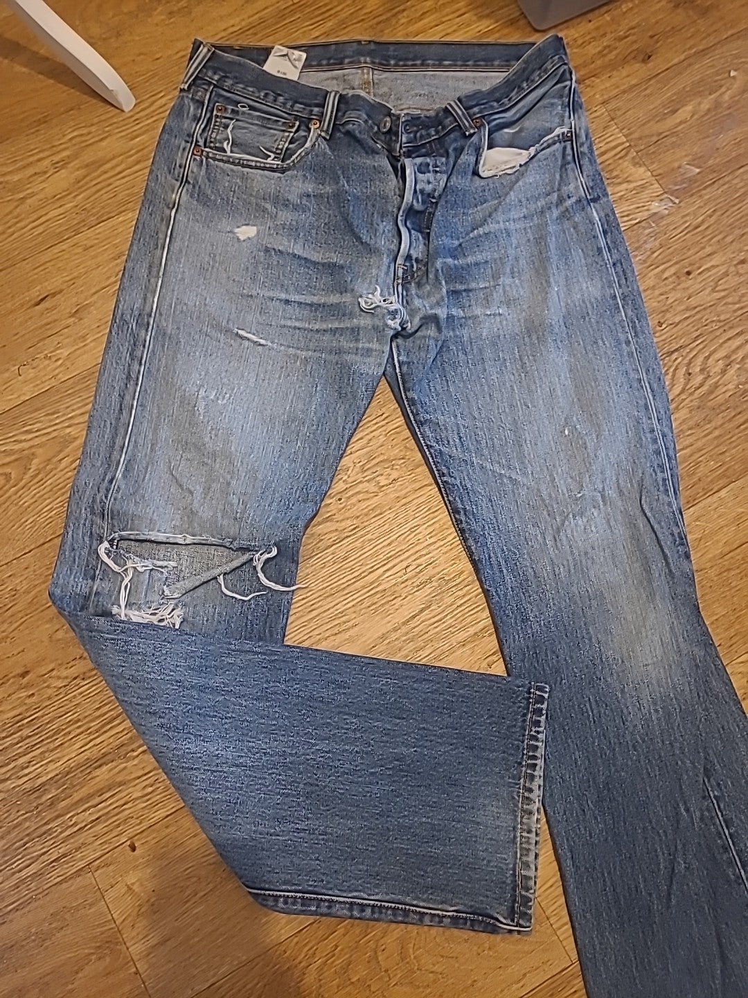 Mens Levi 501 Size 34x34 Ripped Denim Jeans