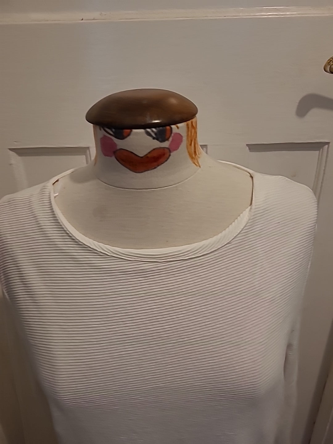 Ladies Bonmarche Size 12 Ivory Long Sleeved Ribbed Tshirt