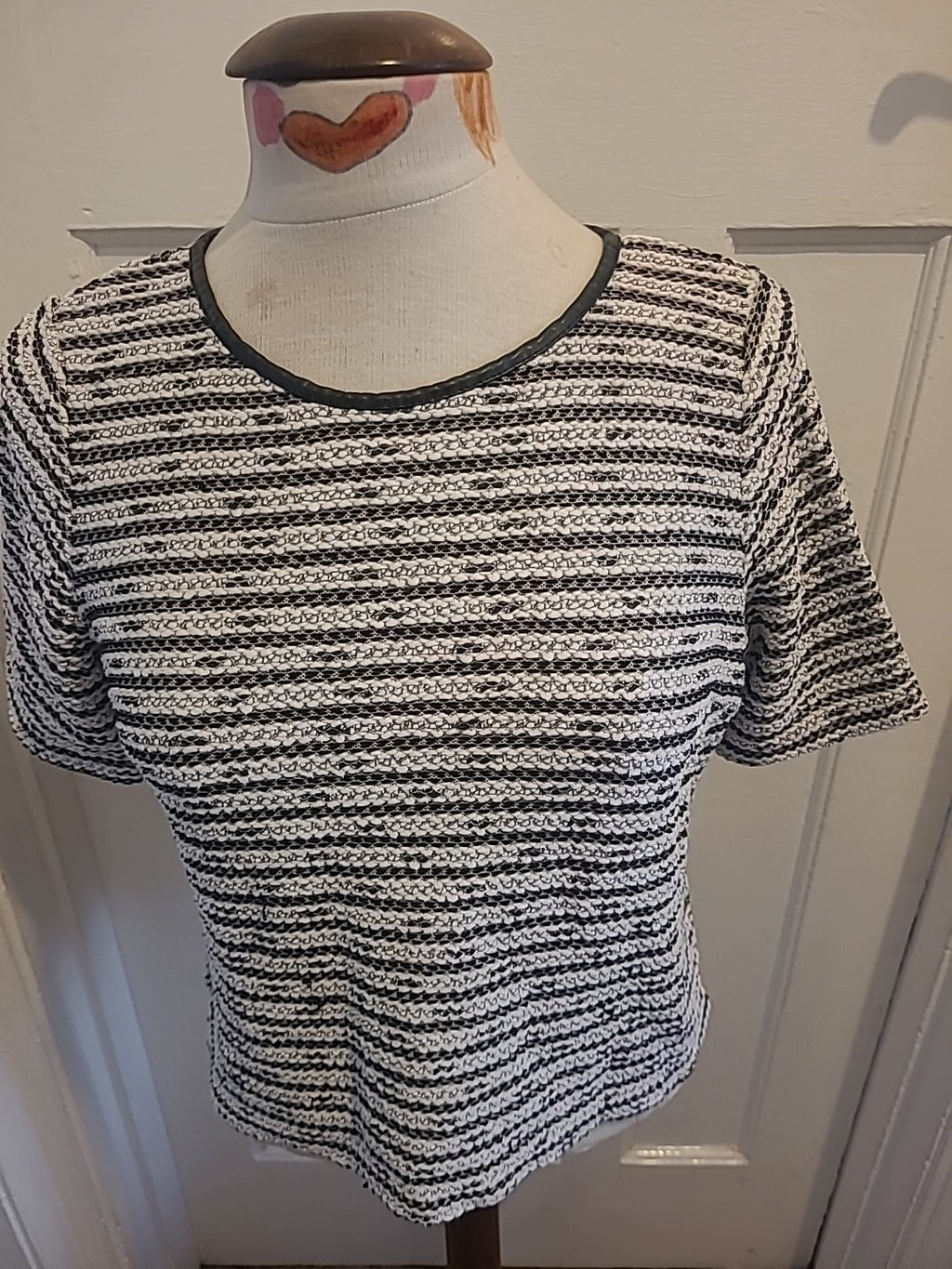 Ladies Oasis Size Small Black White Striped Short Sleeved Tshirt