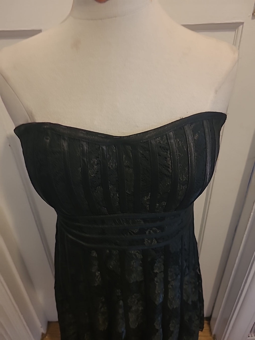 Ladies Stella Morgan Size 12 Black Sleeveless Strapless Slightly Padded Dress