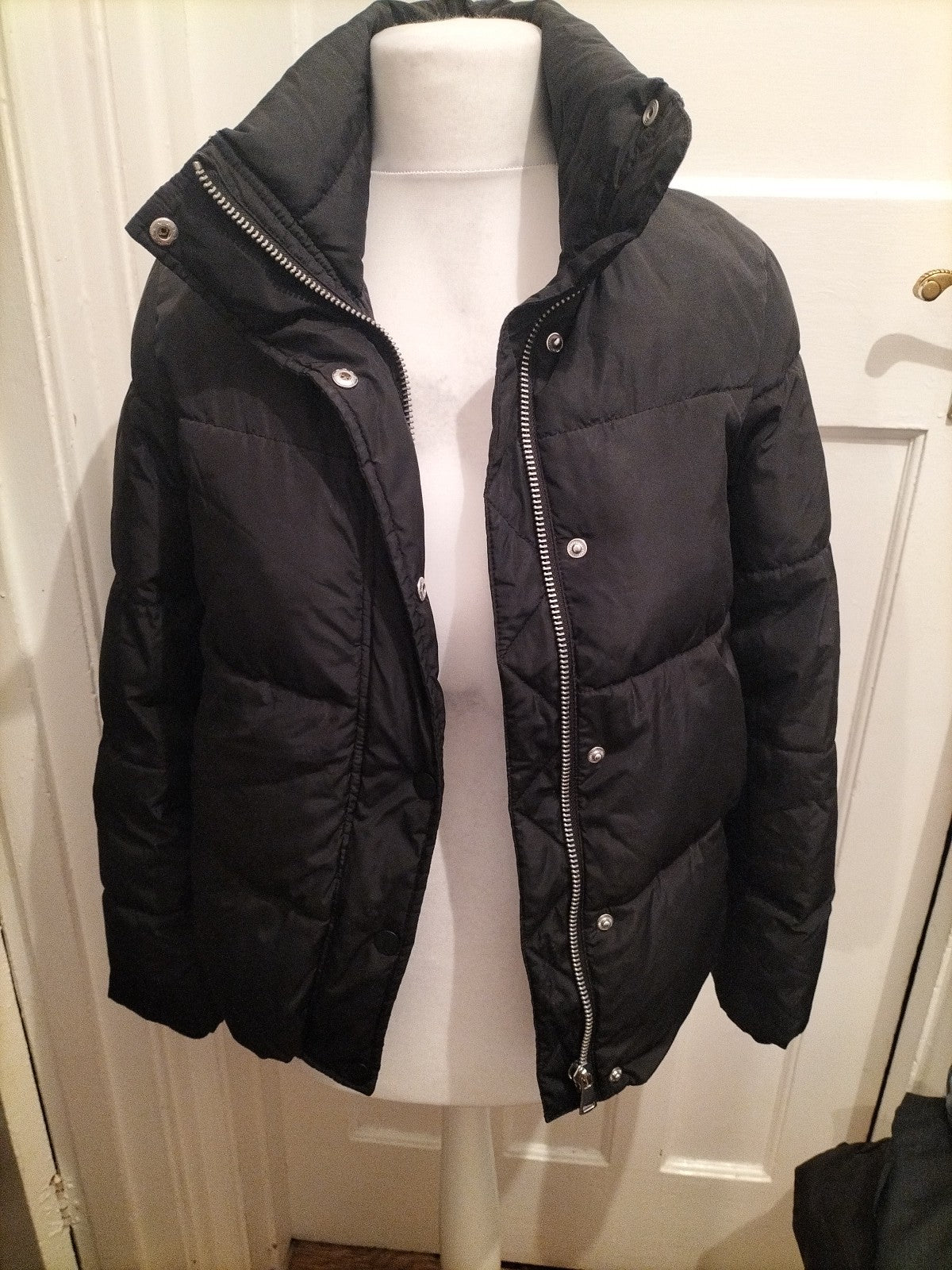 Ladies H&M Logg Size 6 Black Puffer Jacket