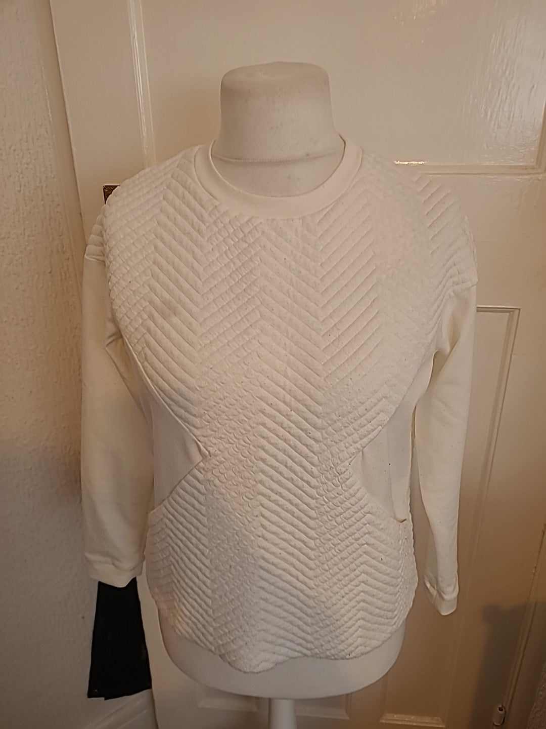Ladies Zara Basic Size Medium White Long Sleeve Jumper