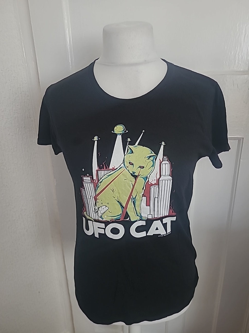 Mens Gildan Size M UFO Cat Print Tshirt