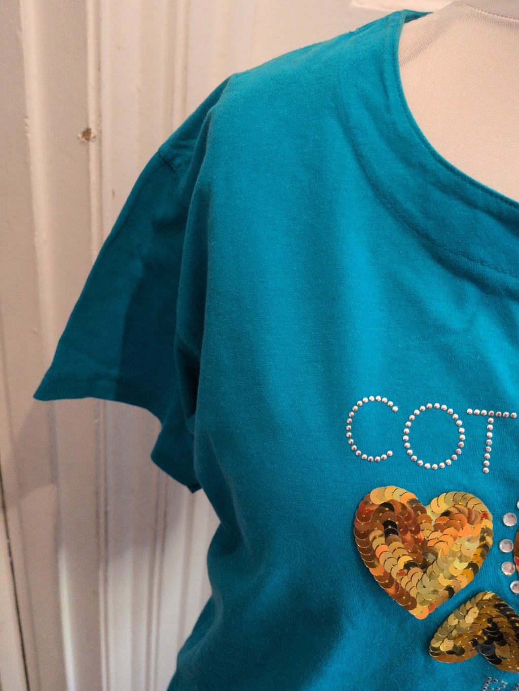 XL Blue Paris With Gold Sequin Hearts Short Sleeve T-shirt