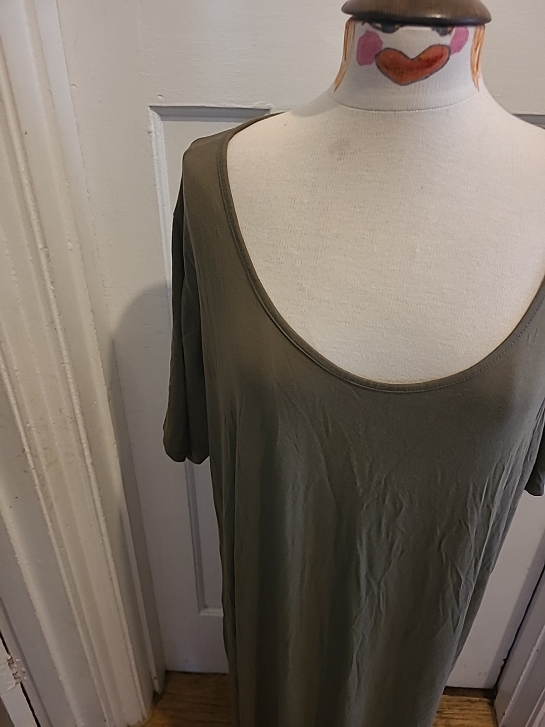 Ladies Label Be Size 32 Khaki Short Sleeved Long Length Dress