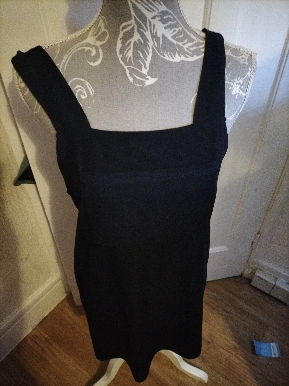 Ladies Topshop Size 10 Black Sleeveless Top