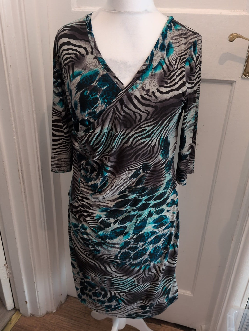 Monacco 16 Teal Grey Black White Half Sleeve Dress