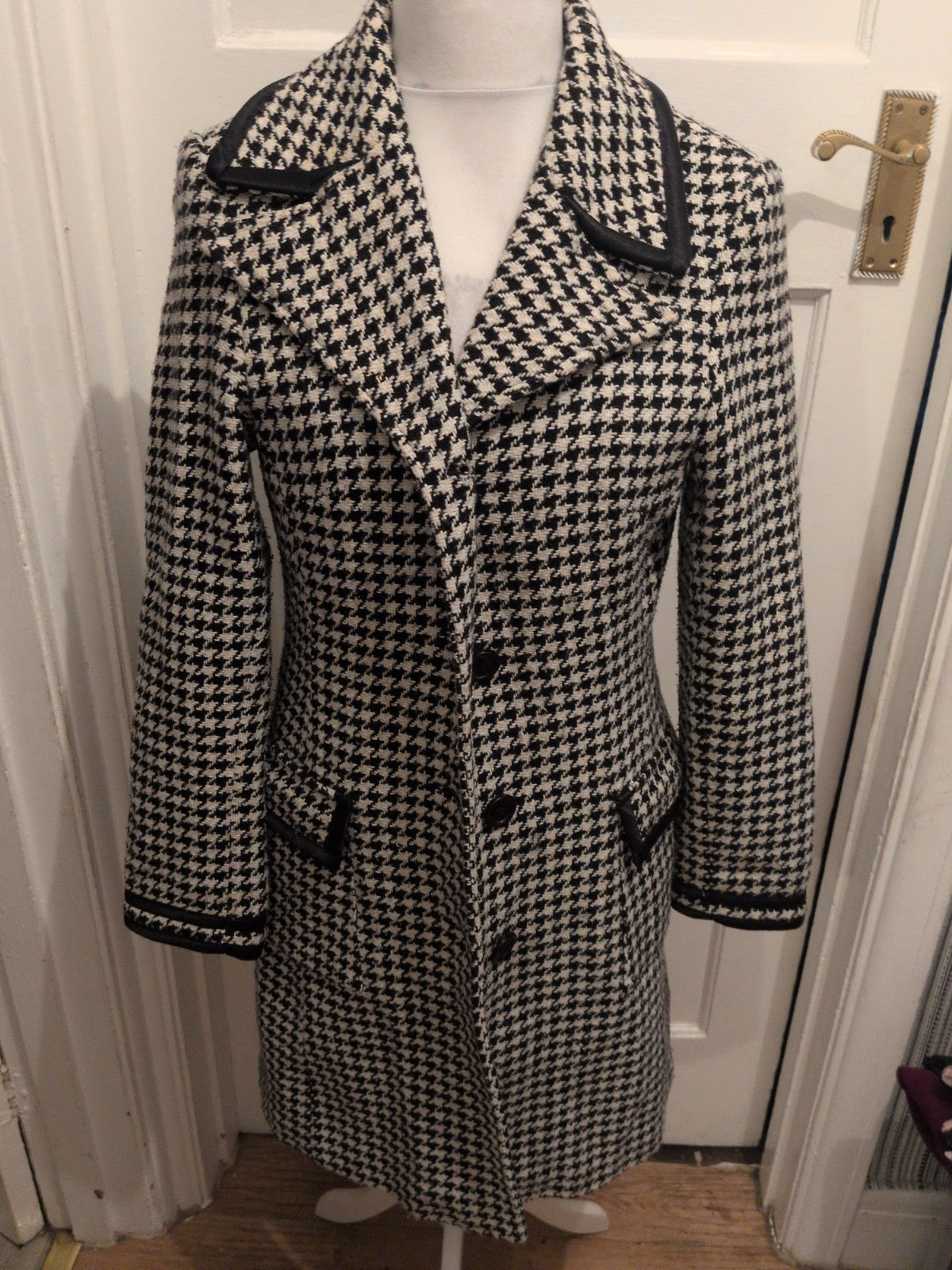 Wax EU 40 Black And White Lined Long Length Jacket