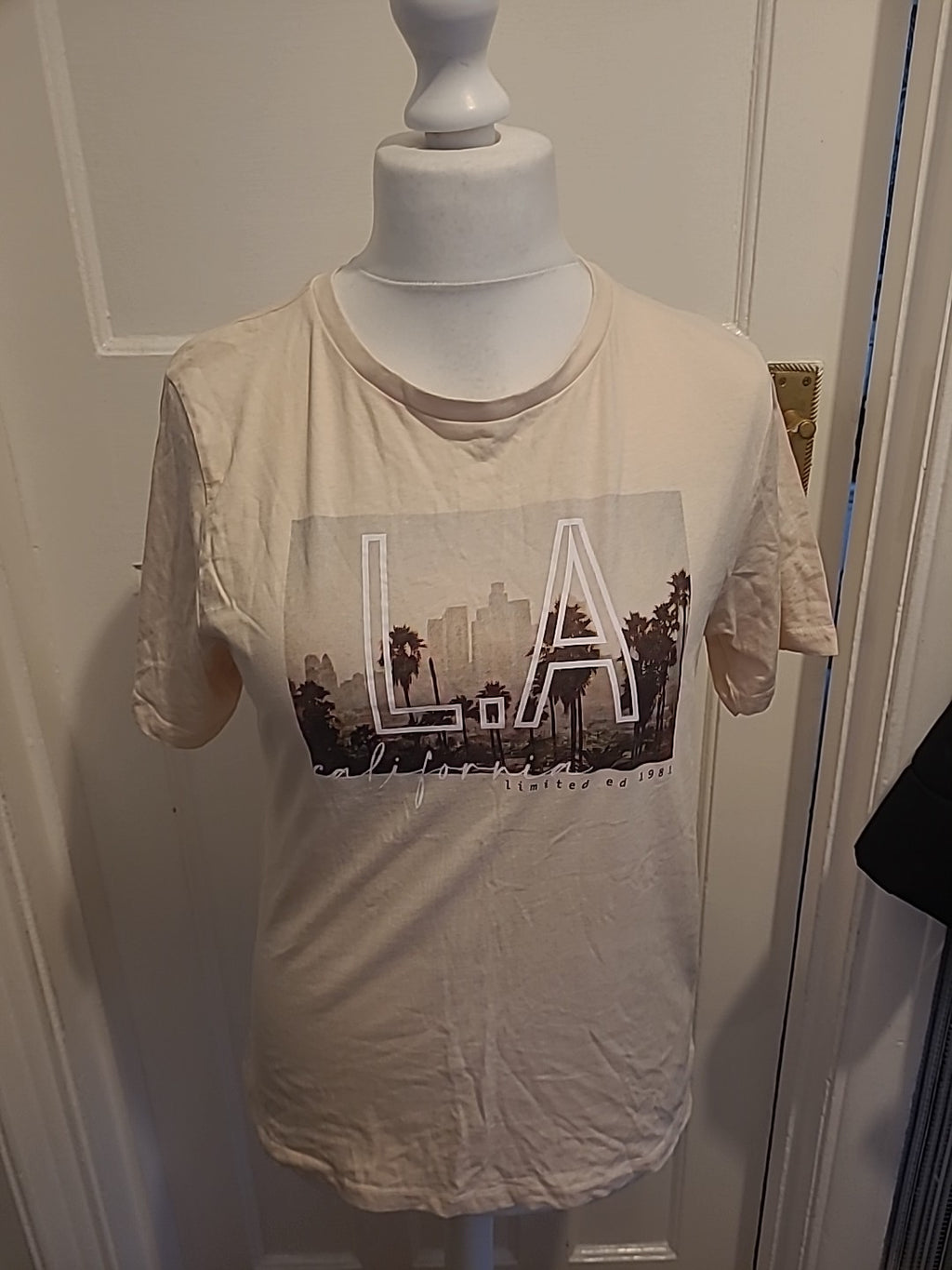 Ladies Weekend Best Size 14 Pale Pink "LA" Print Tshirt