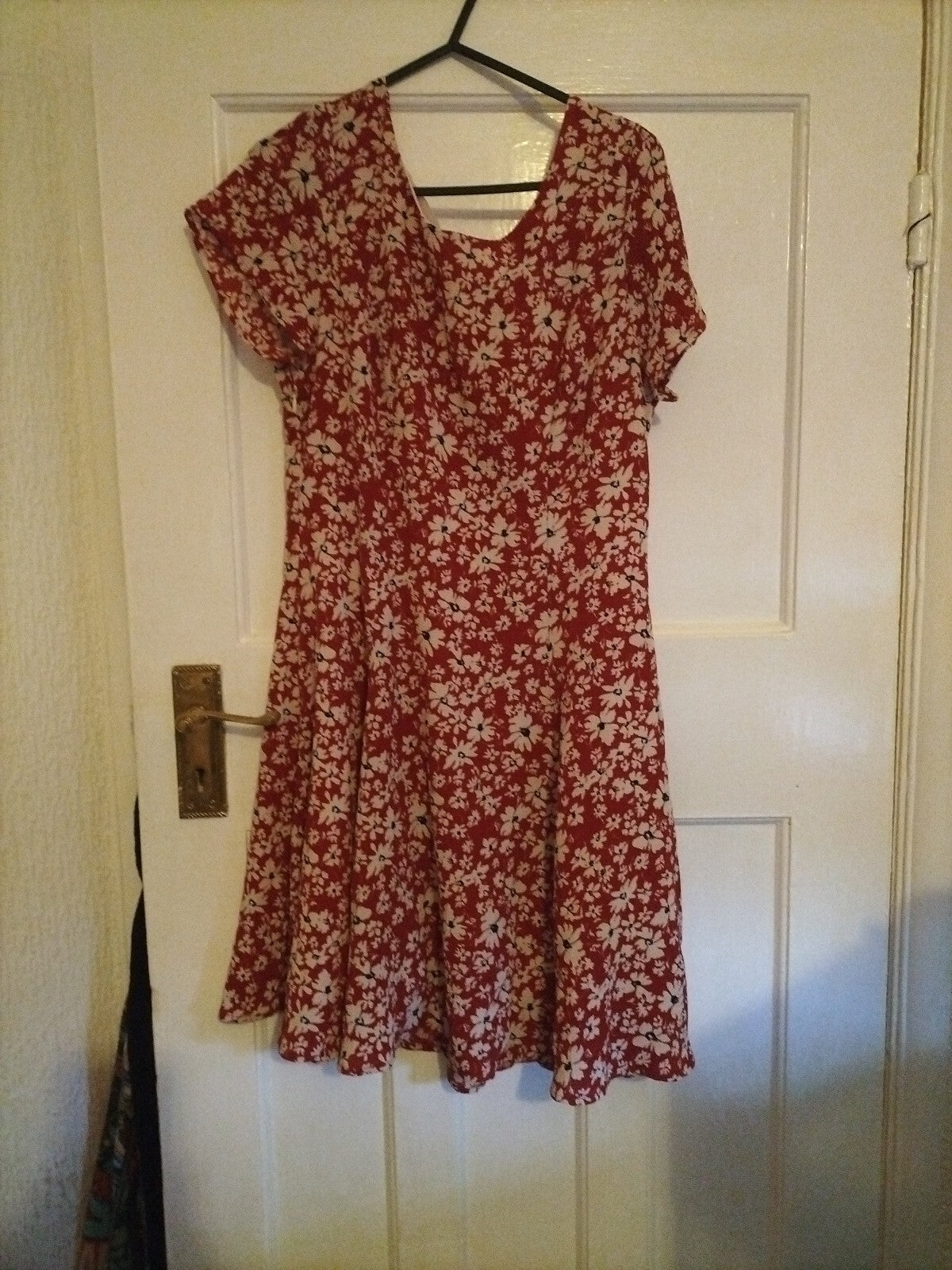 Ladies Sweewë Size Small Red/white Floral Sleeveless Dress