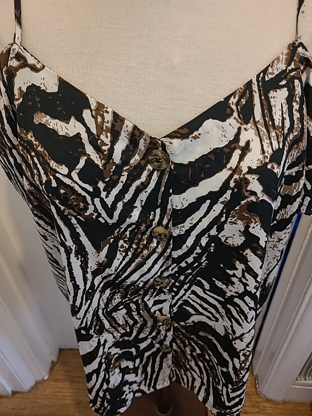 Ladies Pep&Co Size 16 White/Black/Brown Sleeveless Blouse