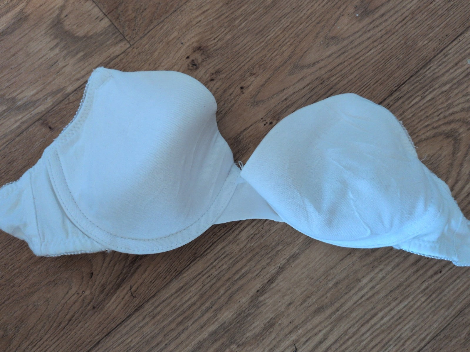 George 32b Bra White Padded And Wired