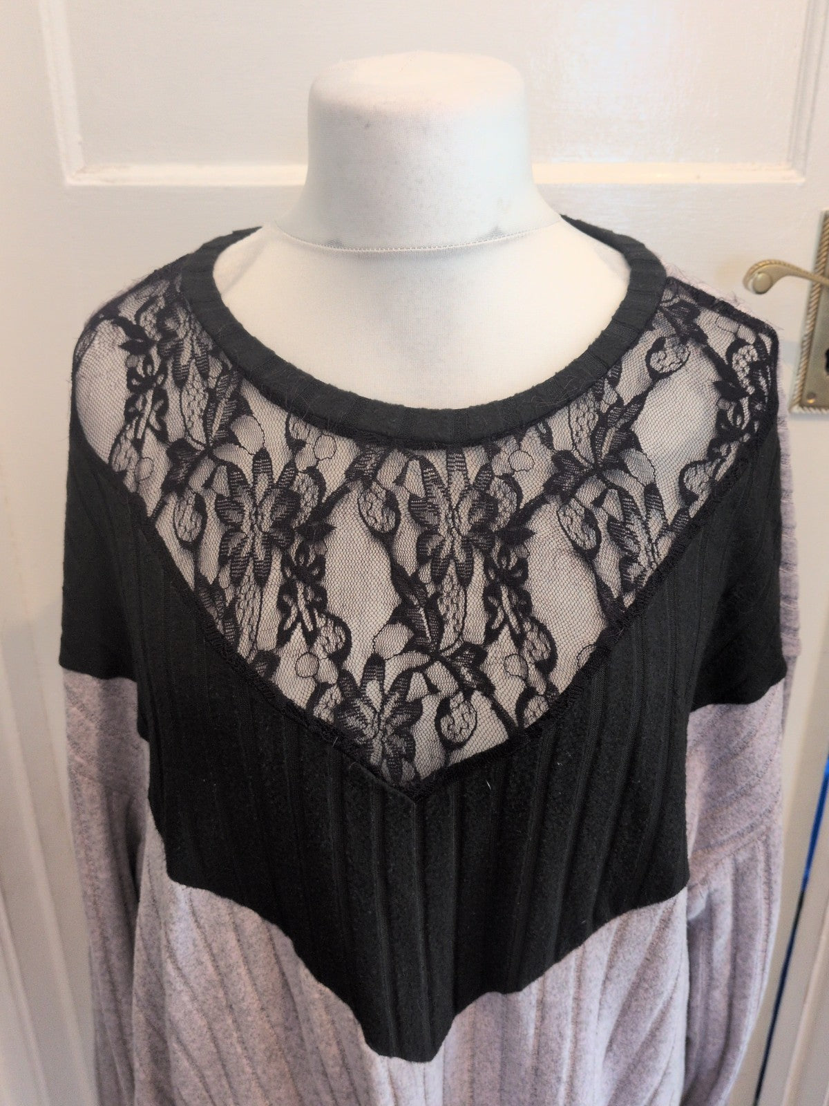 Shein 3XL Beige And Black Lace Chest Long Sleeve Jumper