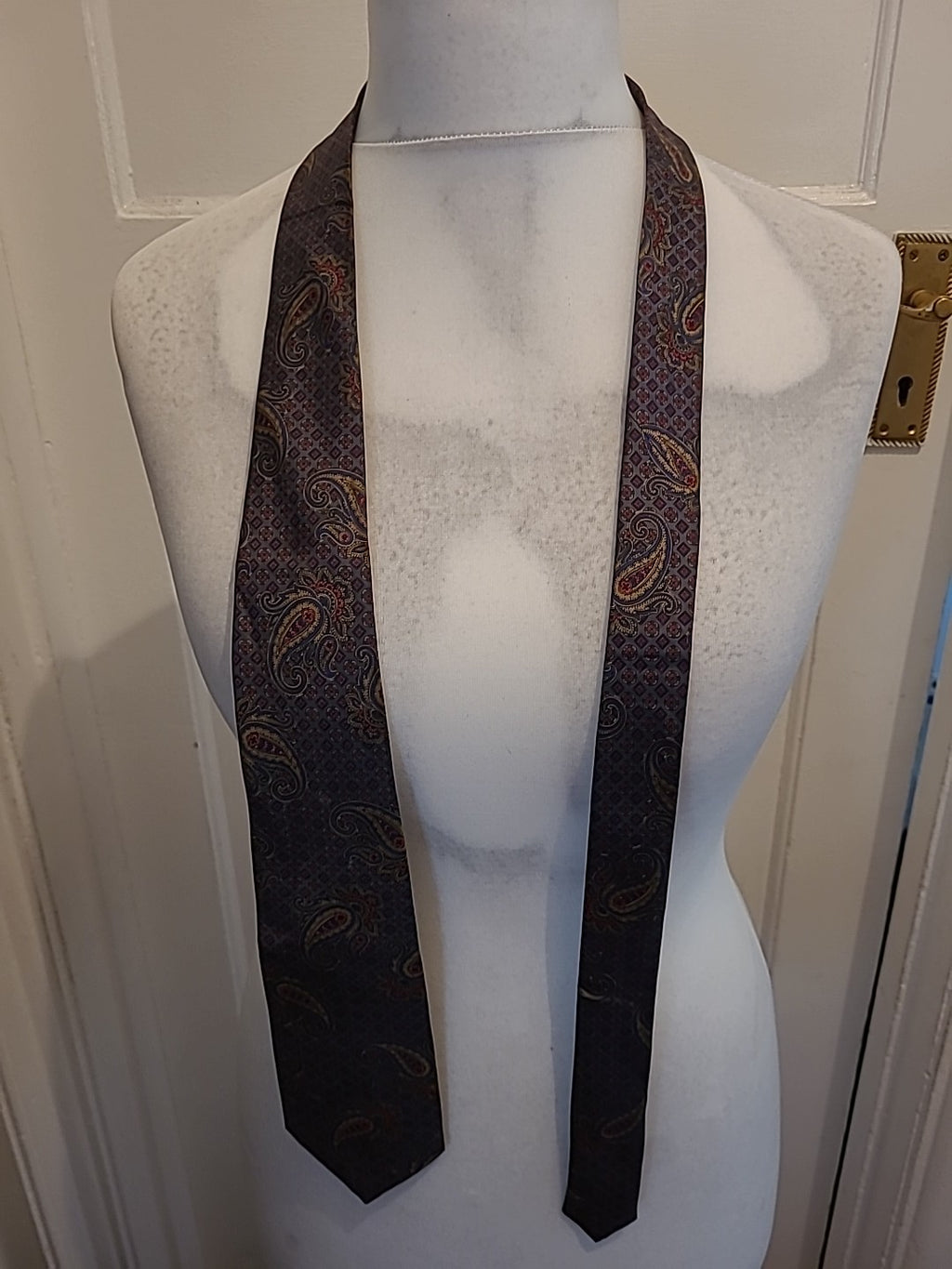 Mens Debenhams Dark Purple Pattern 100% Silk Tie