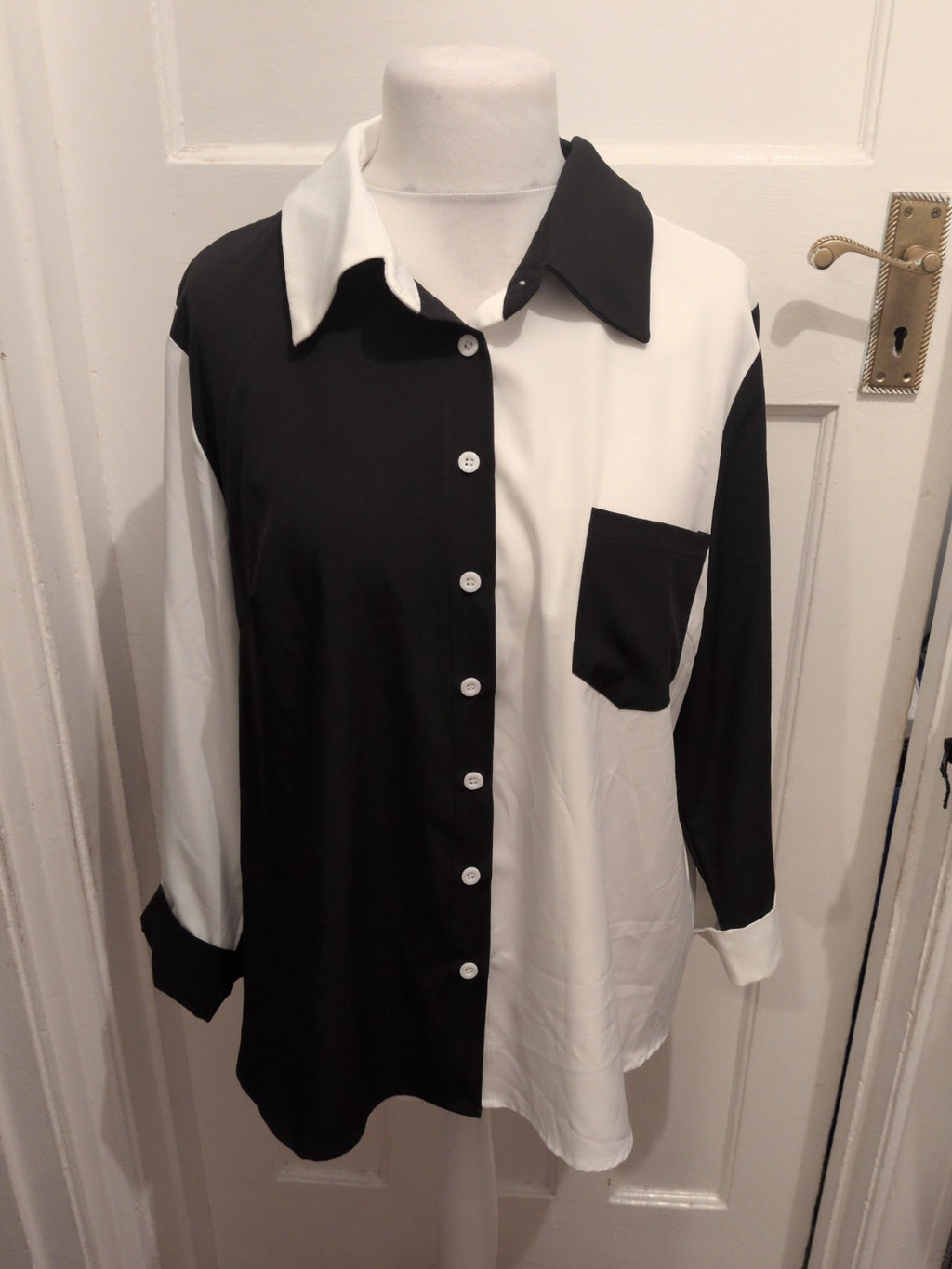 XL Half And Half Black And White Buttoned Collared Blouse Long Sleeve