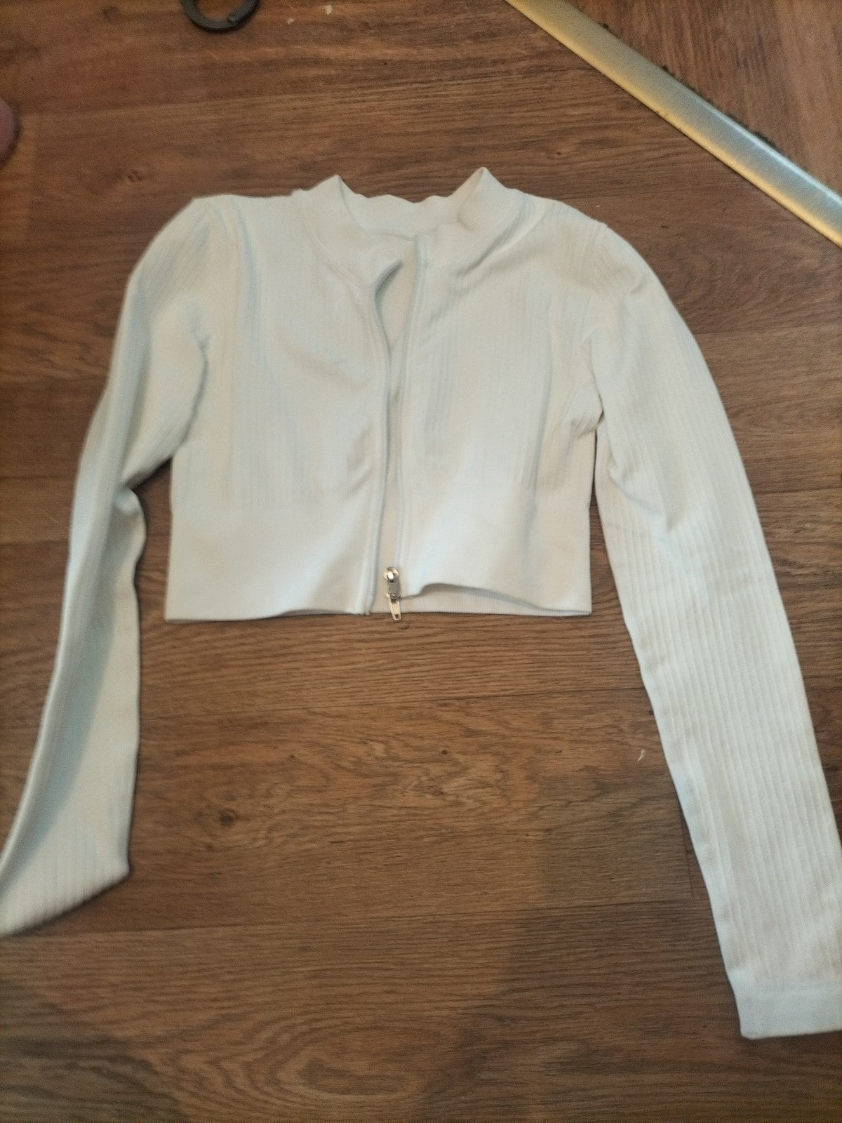 Ladies Size XS White Ribbed Long Sleeve Zipped Jacket