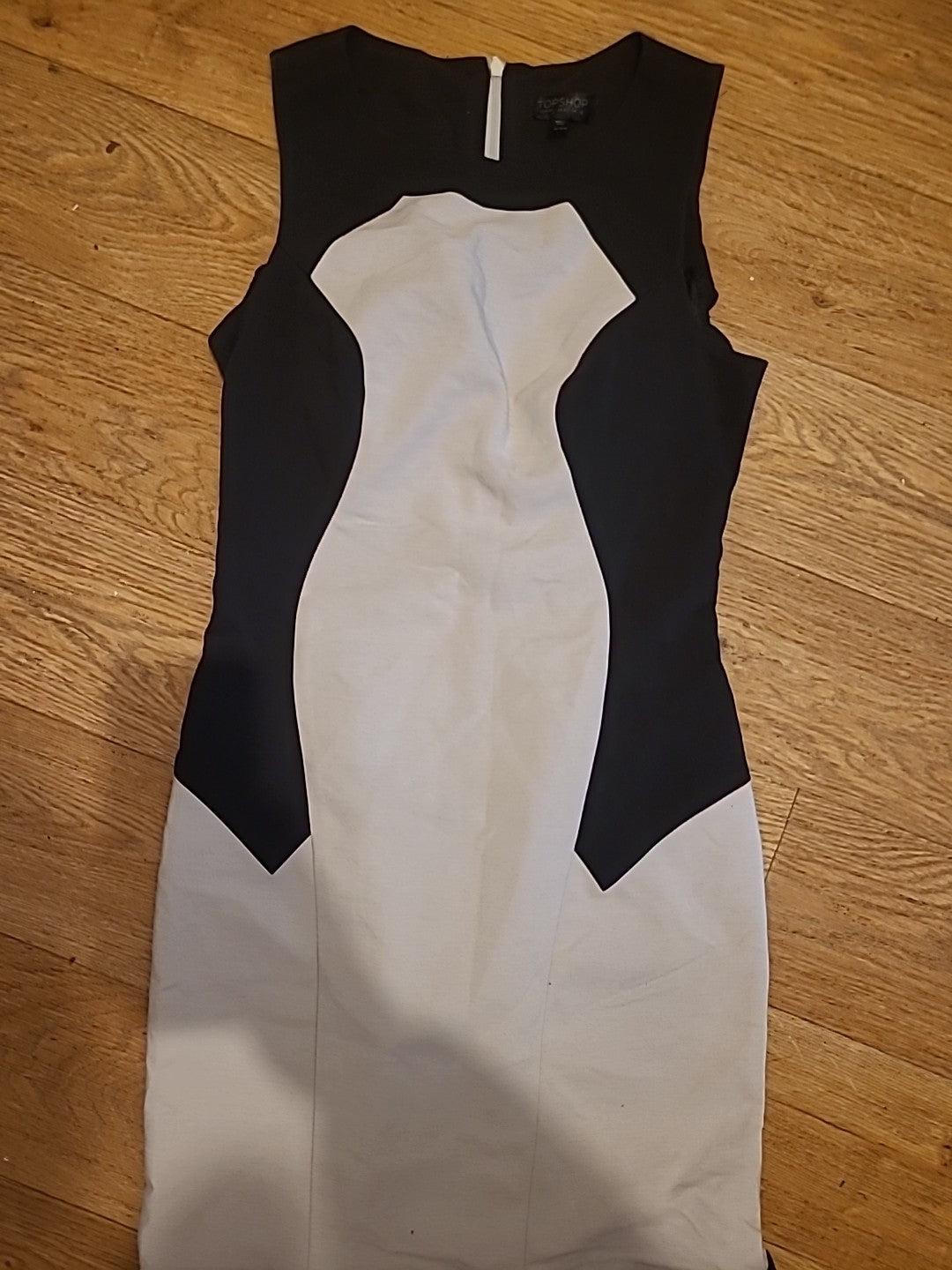 Ladies Topshop Size 12 Black/White Sleeveless Dress