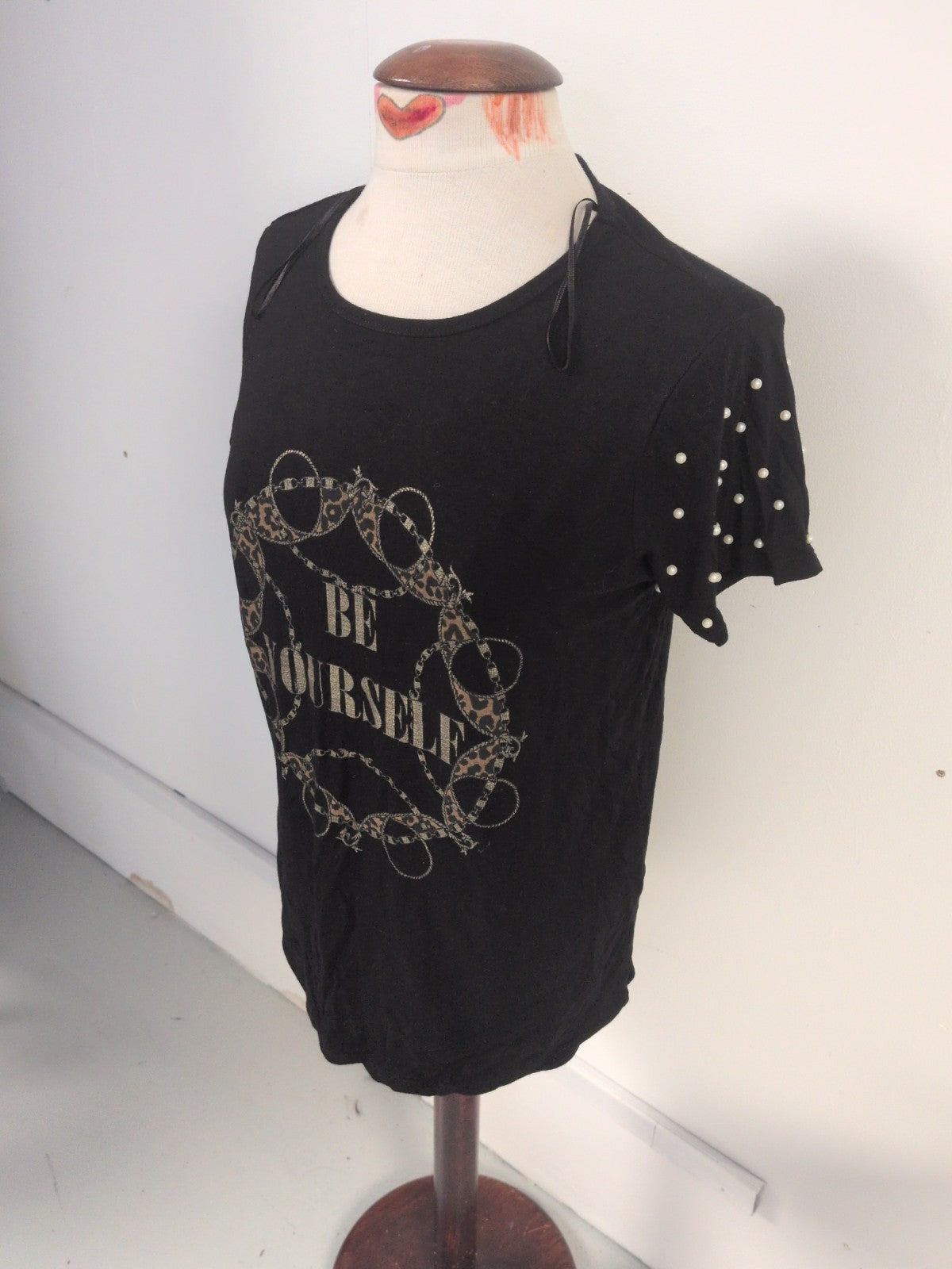 Select Small Black "Be Yourself" Short Sleeve T-shirt