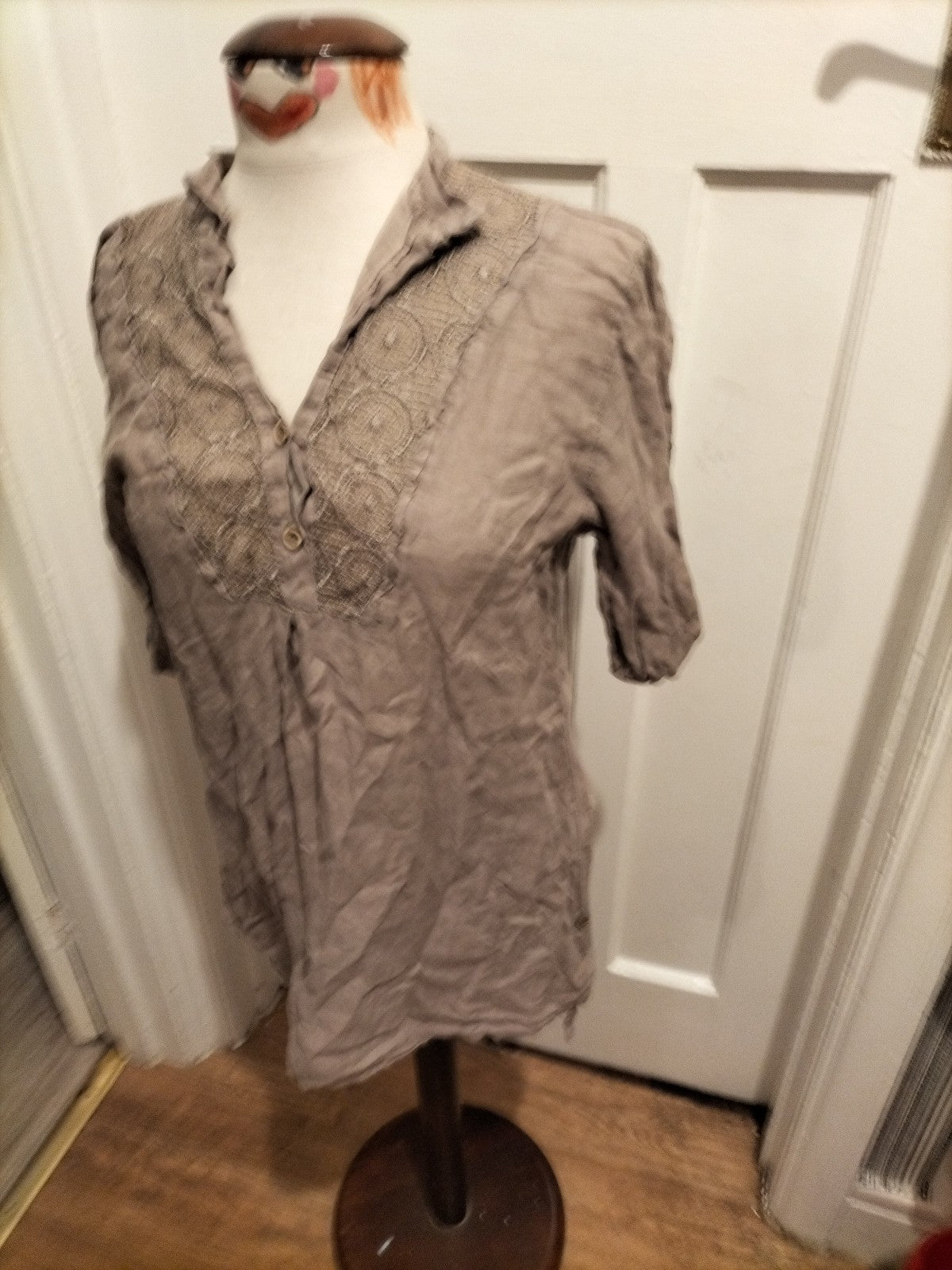 Ladies Size Medium Brown Long Sleeved V Neck Blouse