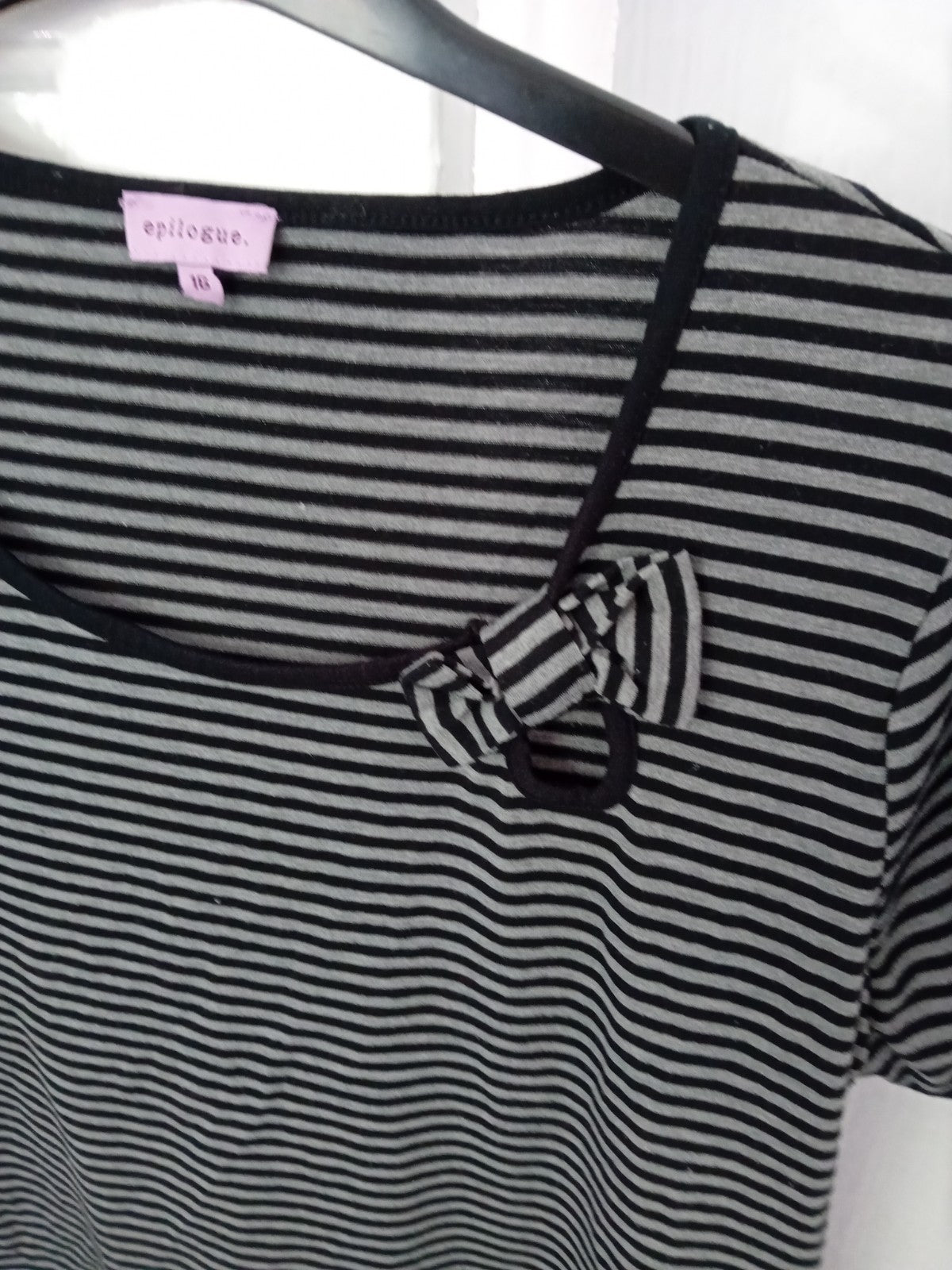 Ladies Epilogue Striped T.shirt Size 16 Free Delivery