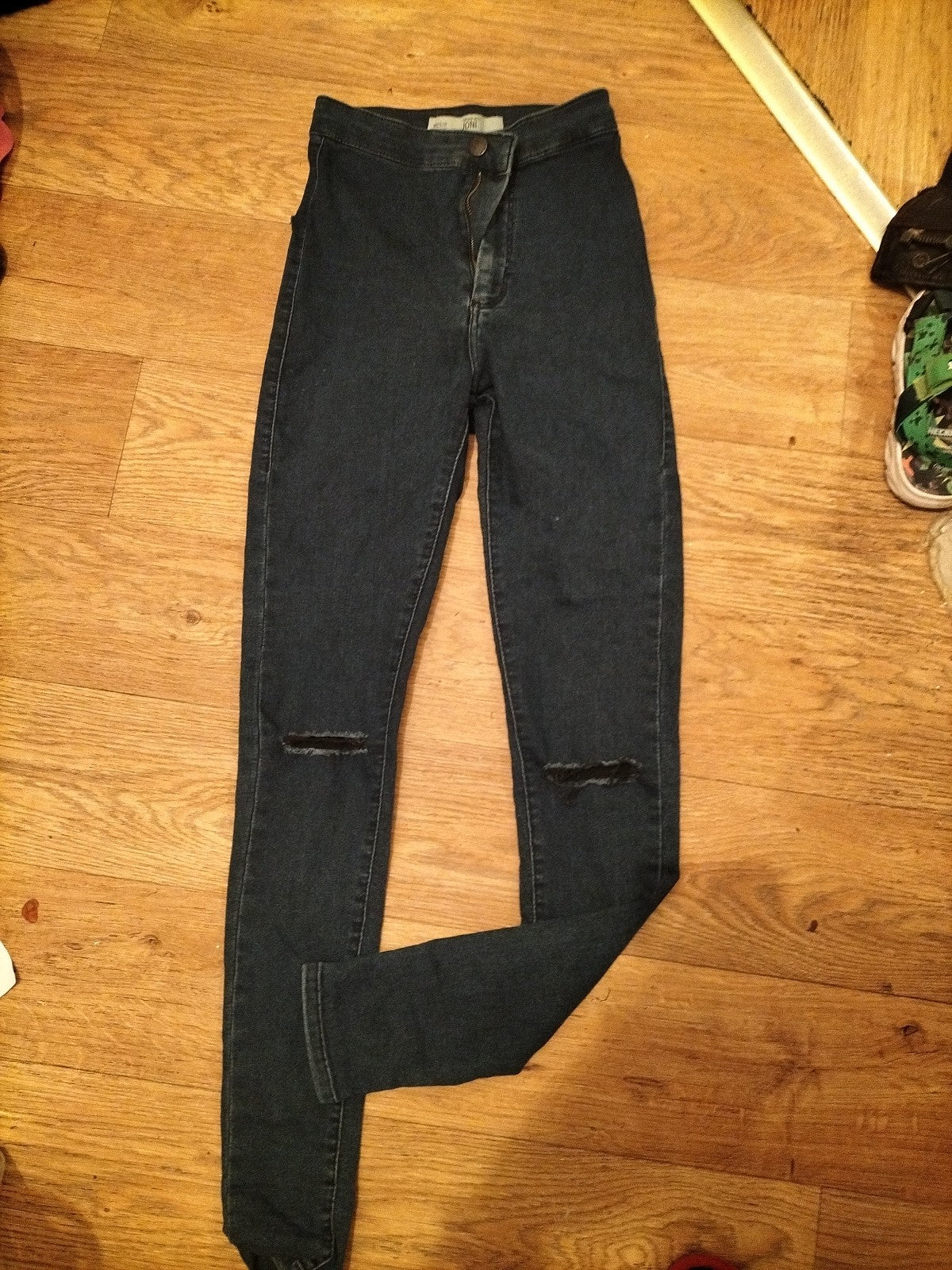 Ladies Topshop Size 25x32 Joni Ripped Skinny Jeans