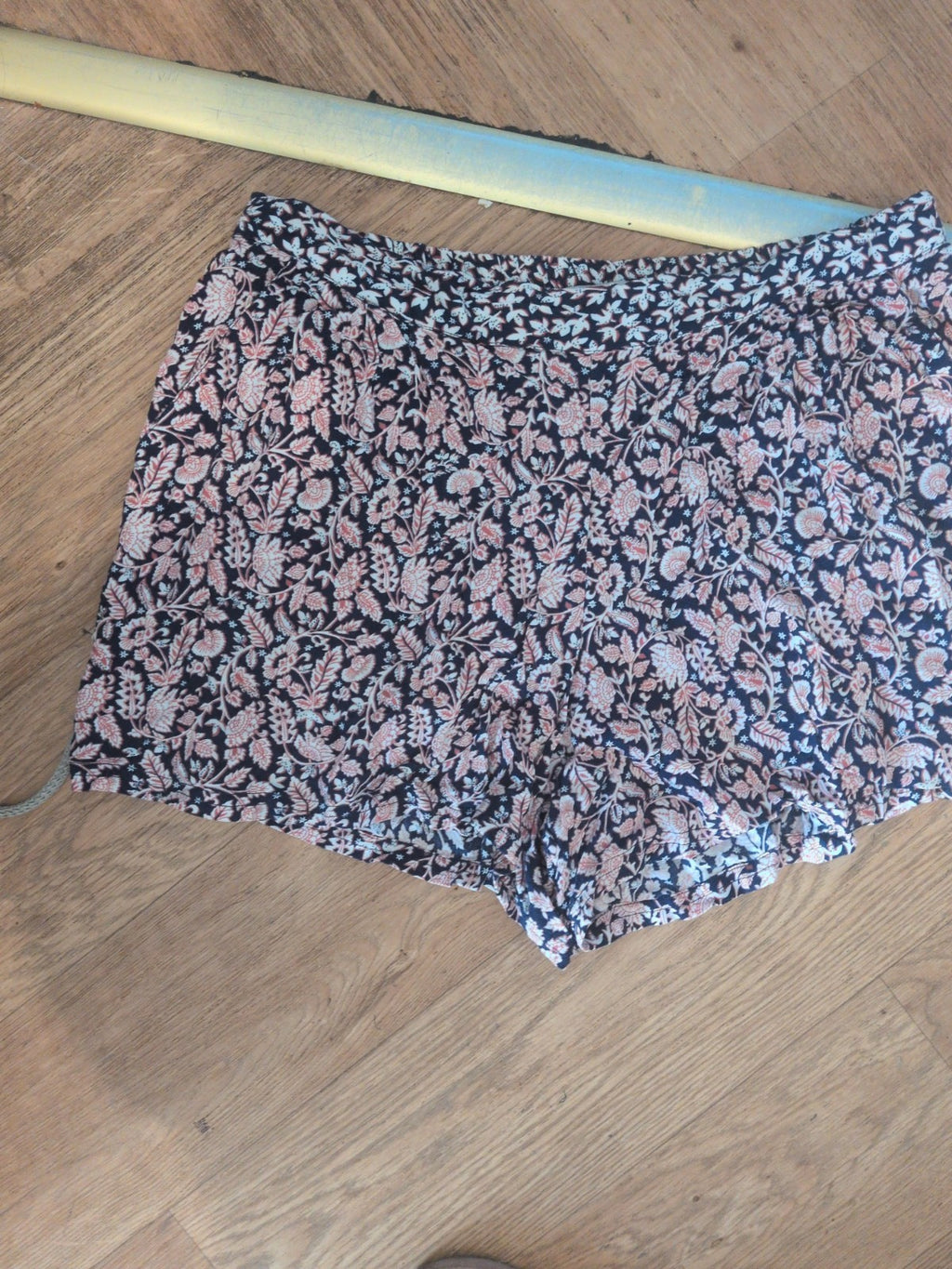 Peacocks 12 Navy Floral Aztec Elasticated Shorts