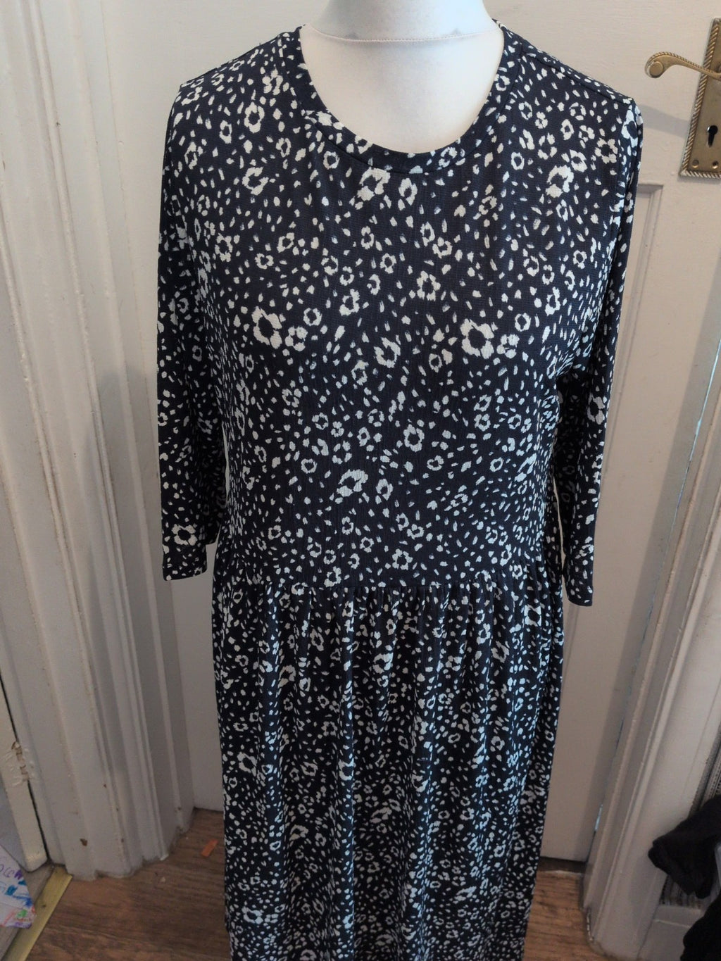 Nutmeg 16 Navy Blue And White Splodge Long Sleeve Long Length Dress