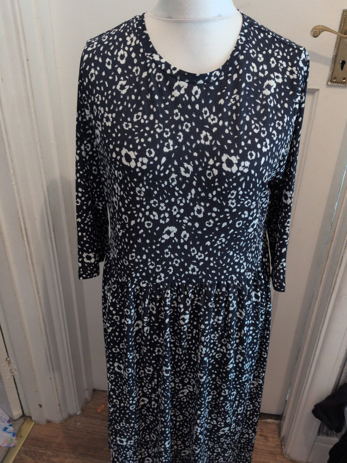 Nutmeg 16 Navy Blue And White Splodge Long Sleeve Long Length Dress