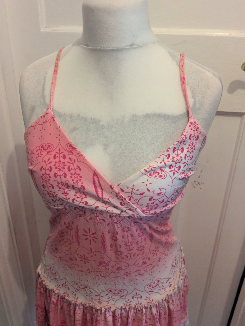 2 Unreal M/L Pink Sleeveless Midi Dress