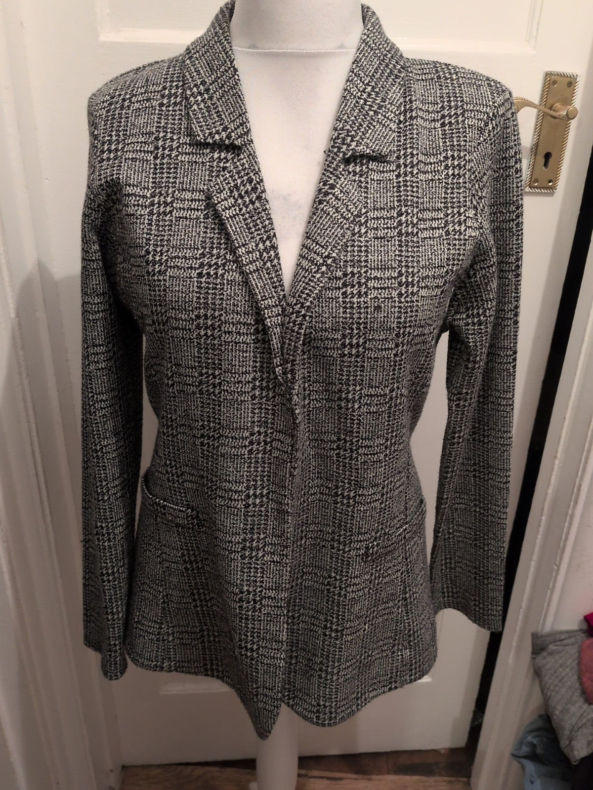 Next 16 Black And White Pattern Open Blouse
