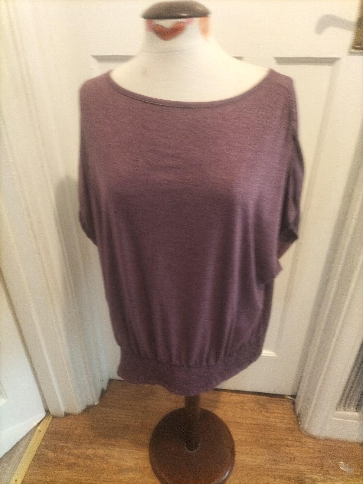 Ladies Size 4XL Purple Bubble Hem Short Sleeved Blouse