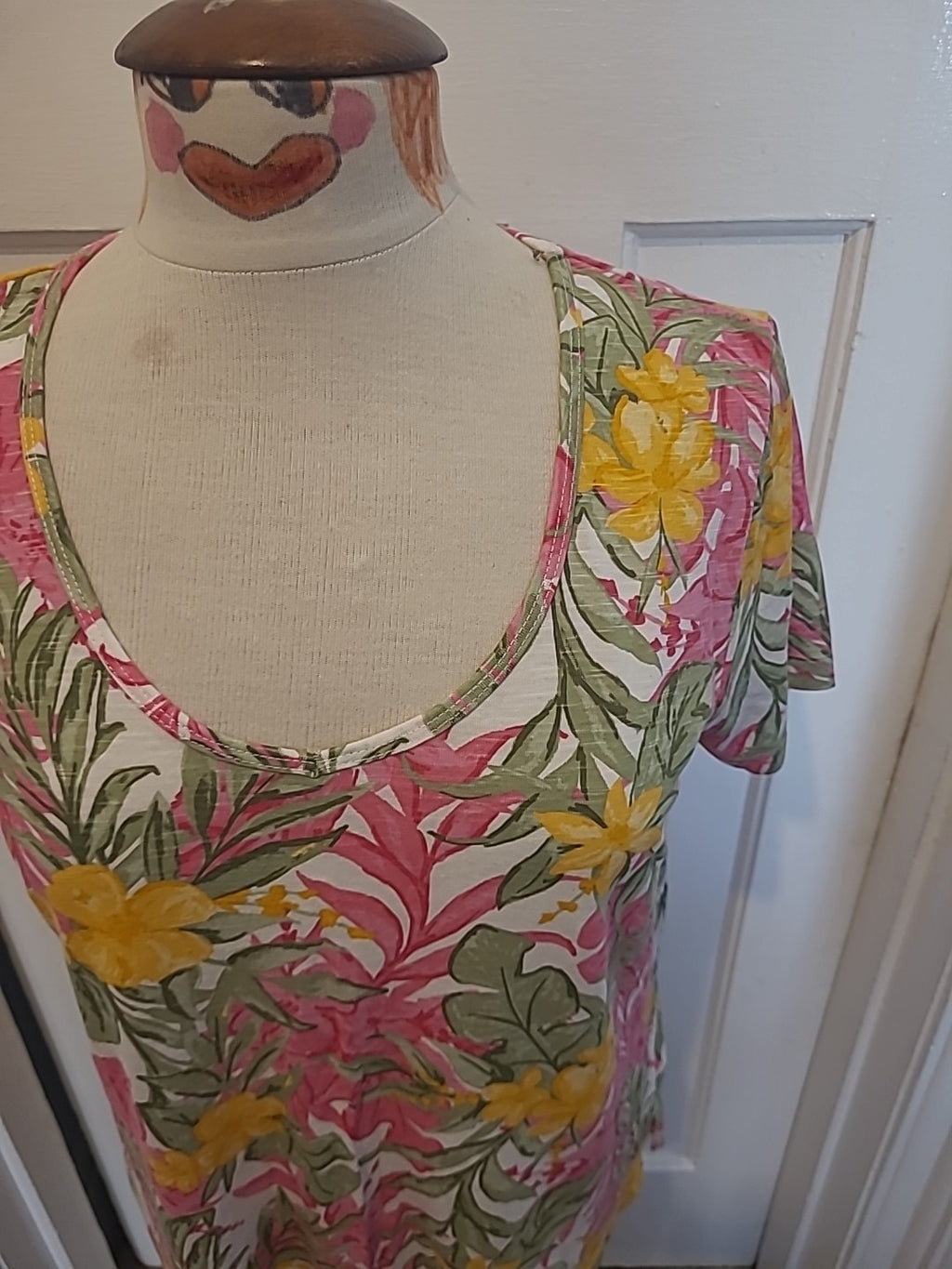 Ladies Nutmeg Size 12 Multicoloured Floral Loose Tshirt