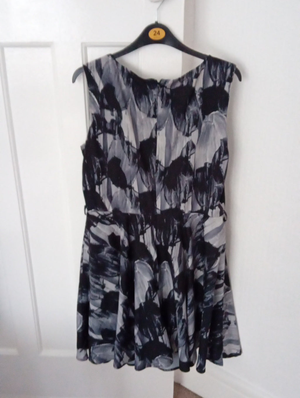 Ladies Dress Size 16 Mela London Grey/ Black Sleeveless