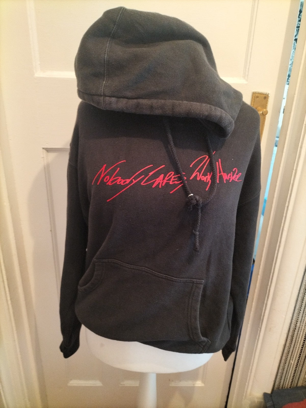 Mens Size XL Black With Red Print Long Sleeved Pullover Hoodie