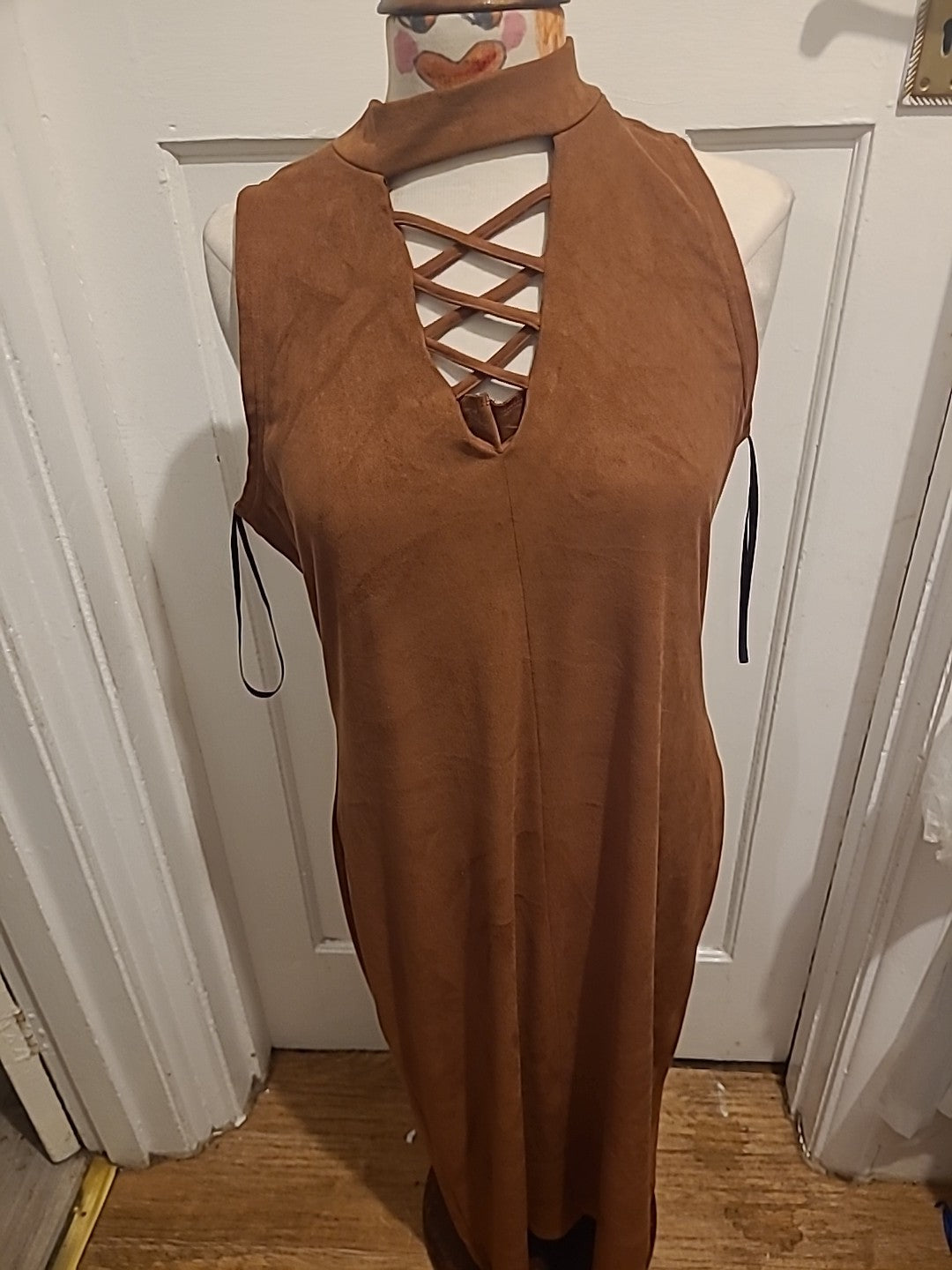 Ladies Primark Size 20 Brown Sleeveless Long Length Dress Neck Detail