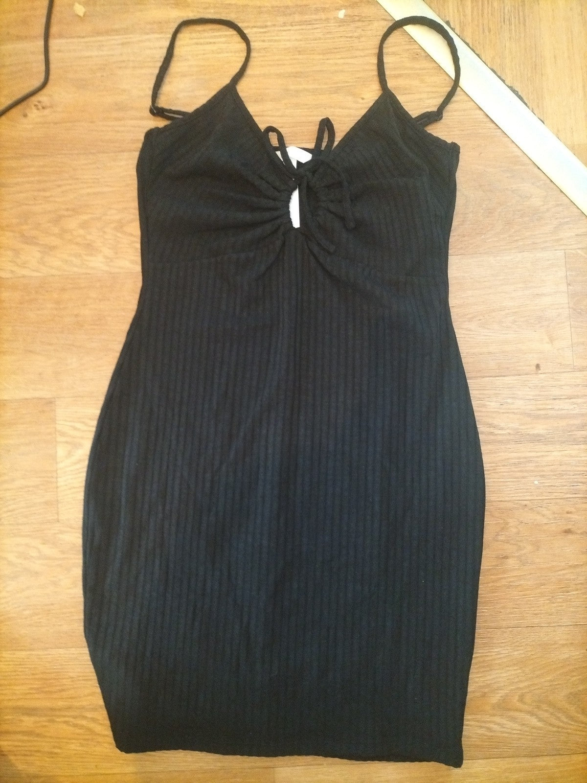 Brand New Ladies H&M Size M Red Viscose Sleeveless Flared Top