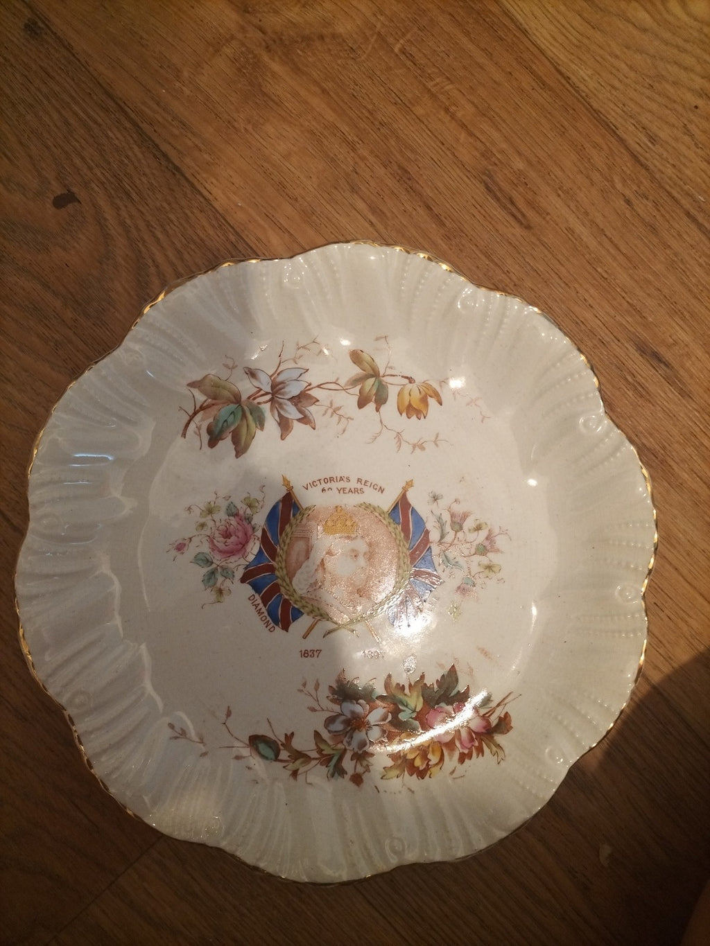 Royal Worcester Palissy Huntsmen Plate Bone China