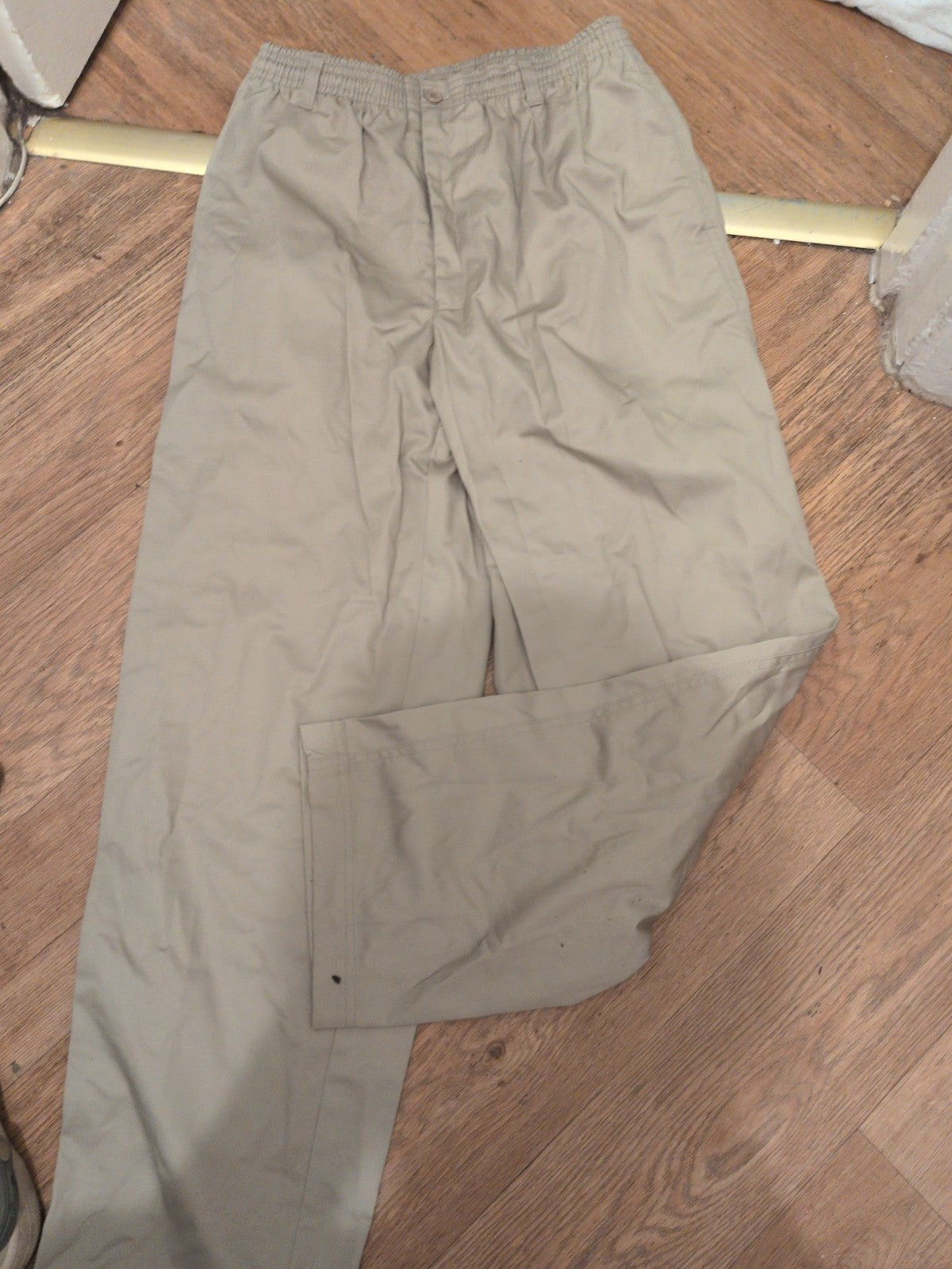 Kingston 36s Stone Neutral Elasticated Trousers Chino