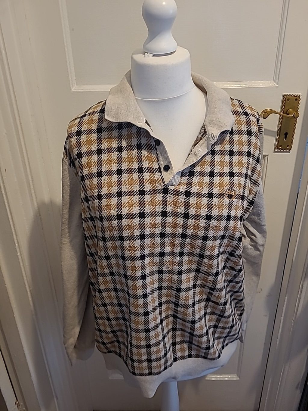 Mens Easy Size XL Beige/Brown/Black Long Sleeved Polo