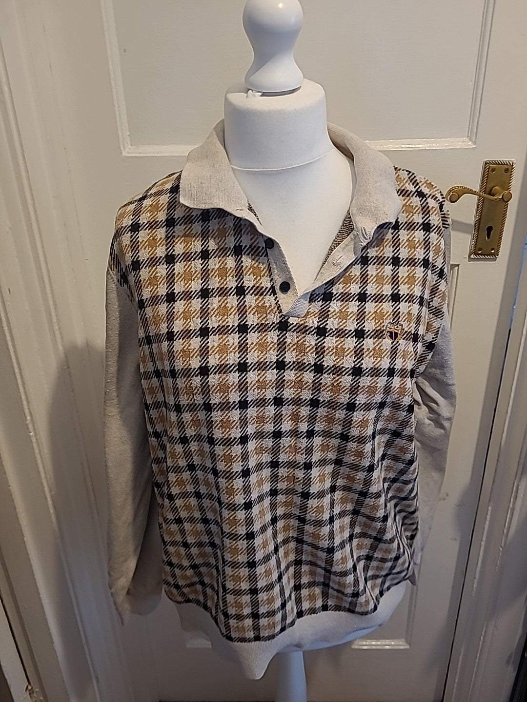 Mens Easy Size XL Beige/Brown/Black Long Sleeved Polo