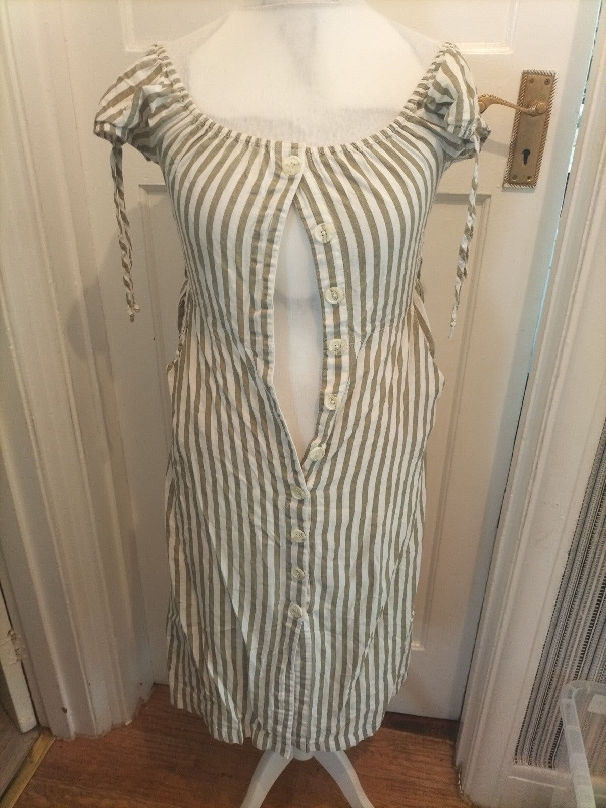 Ladies Miss Selfridge Size 10 Green And White Striped Buttoned Dress Sleeveless