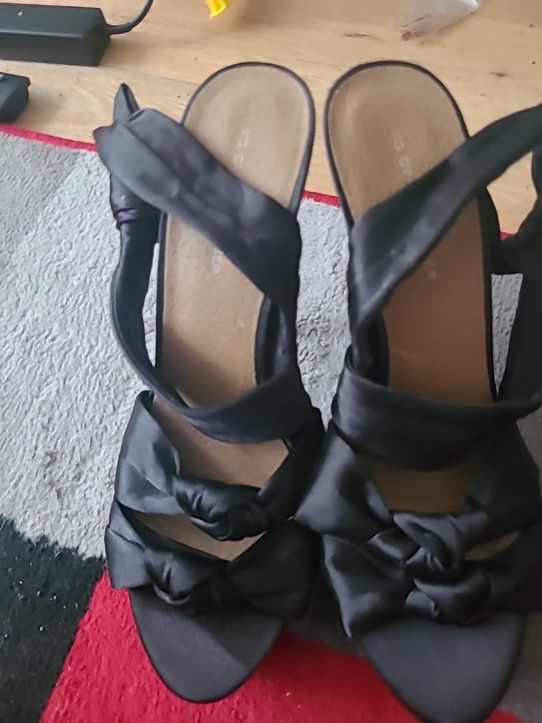Ladies Kurt Geiger Size 7 Black Shiny Open Toe Heels